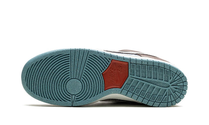 Nike Dunk Low SB "Big Money Savings"