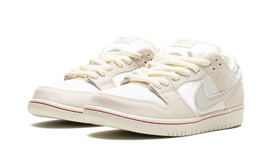 Nike Dunk Low SB "City of Love"