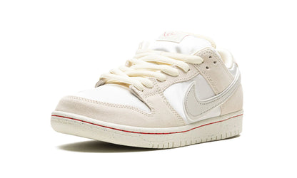 Nike Dunk Low SB "City of Love"