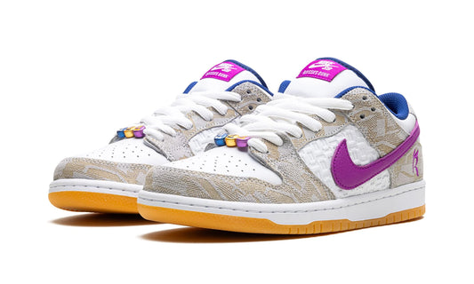 Nike Dunk Low SB "Rayssa Leal"
