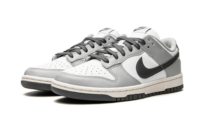 Nike Dunk Low "Light Smoke Grey" (W)