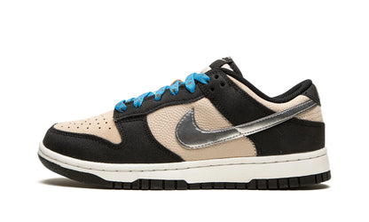 Nike Dunk Low "Starry Laces"
