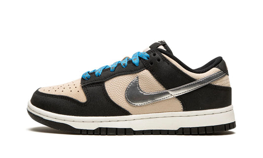 Nike Dunk Low "Starry Laces"