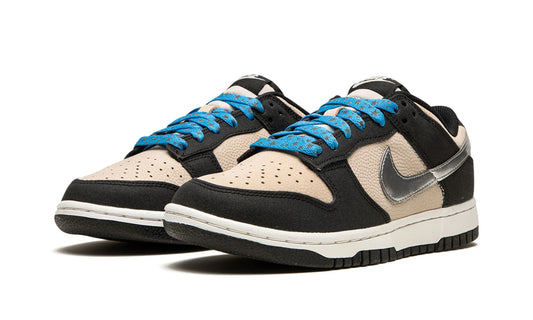 Nike Dunk Low "Starry Laces"