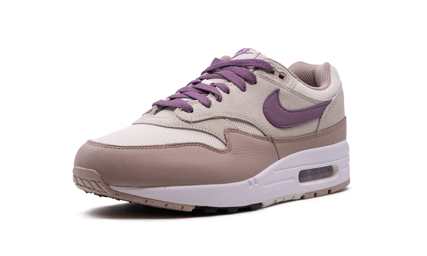 Nike Air Max 1 "Light Bone Violet Dust"